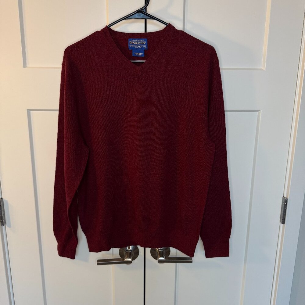 Pendleton Men's V Neck Long Sleeve Sweater Red 100% Merino Wool Size Medium
